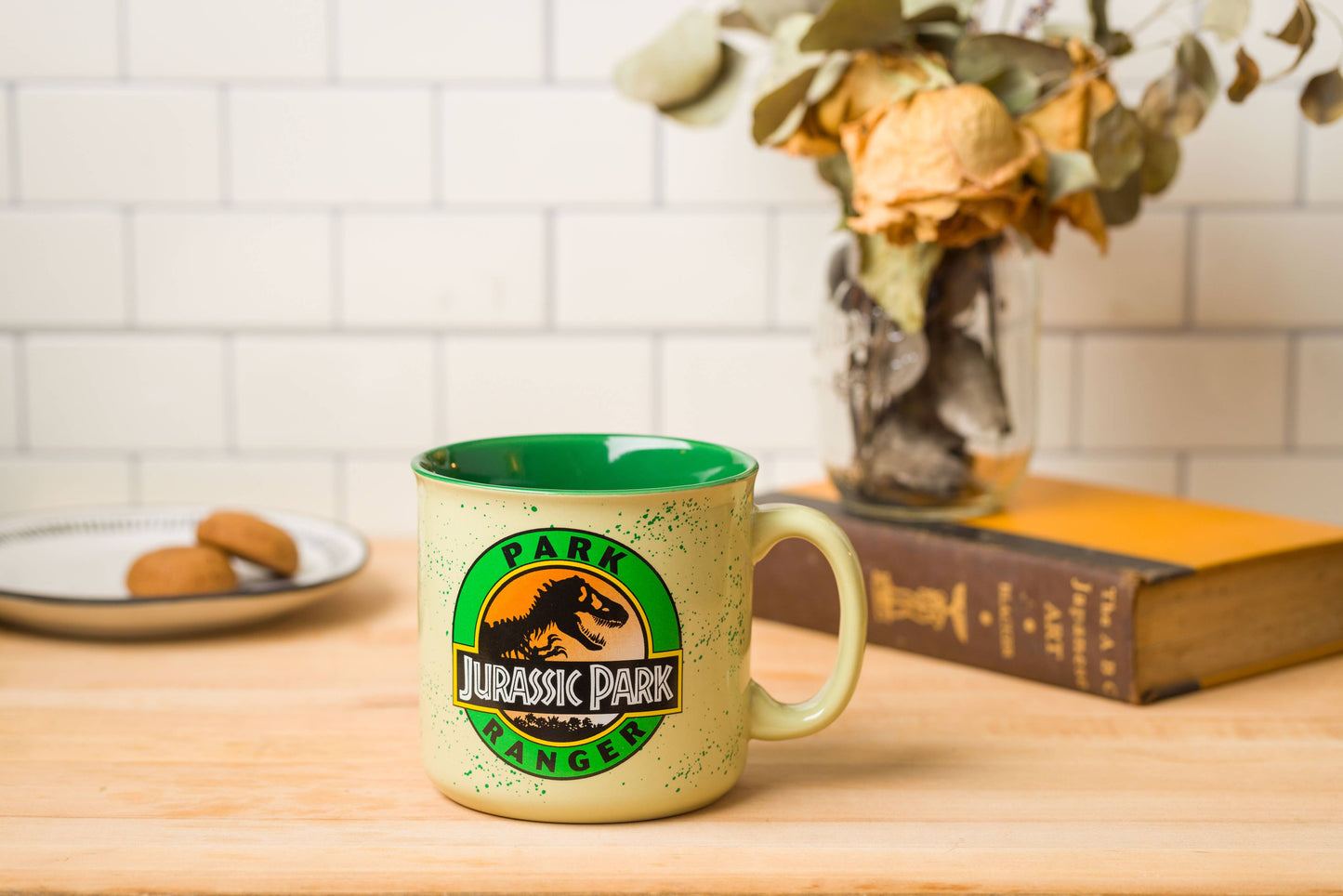 Tasse en céramique 20 oz « Belle » — décalcomanie intérieure nacrée20 oz Jurassic Park Ranger