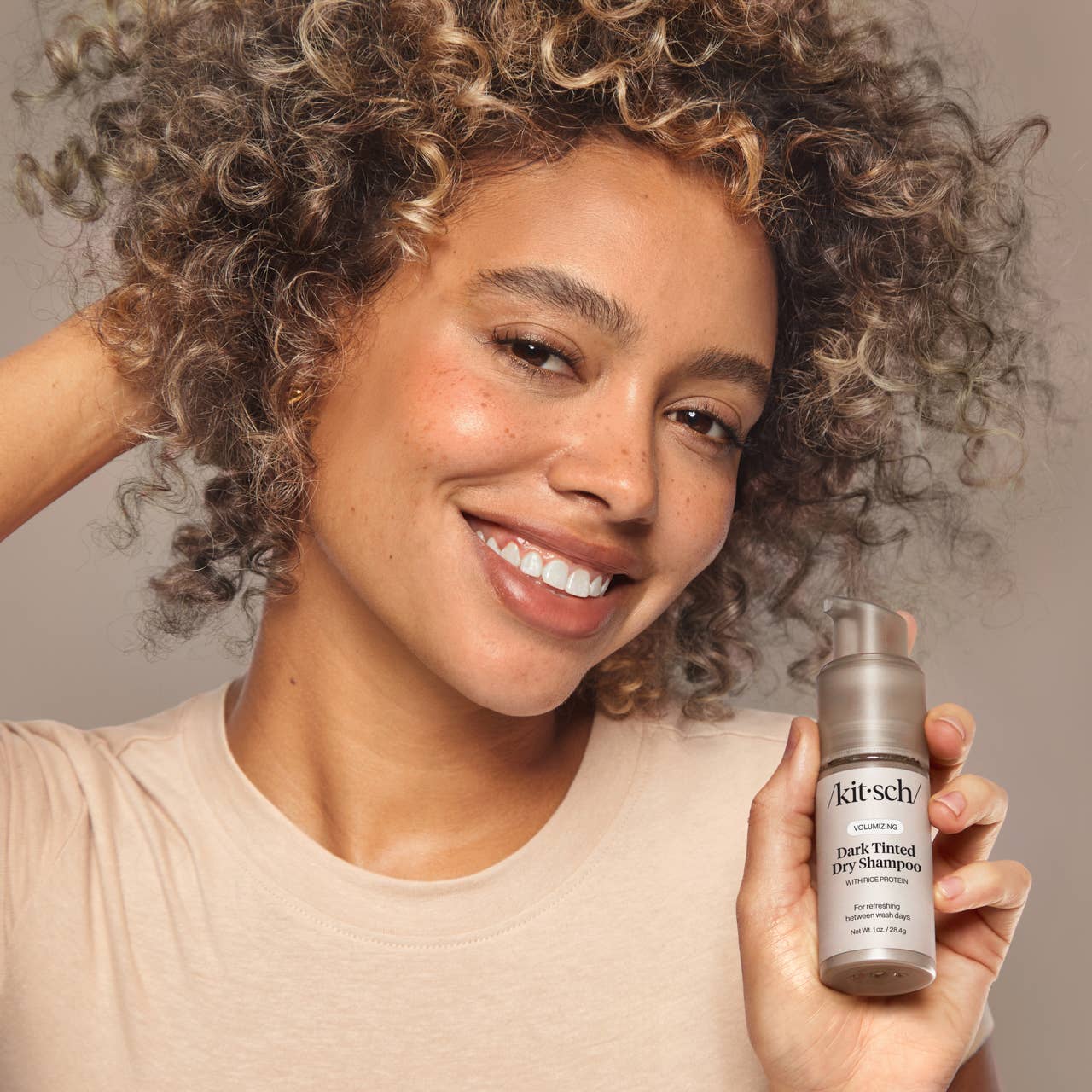 Shampooing Sec Volumisant au Protéine de Riz - Teinte Foncée 1 oz