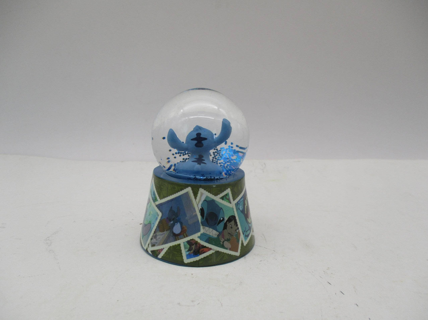 Boule à neige lumineuse 45mm photos vintage de Lilo et Stitch