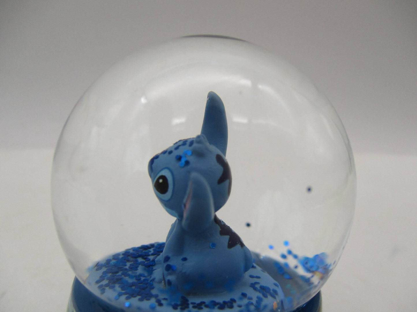 Boule à neige lumineuse 45mm photos vintage de Lilo et Stitch