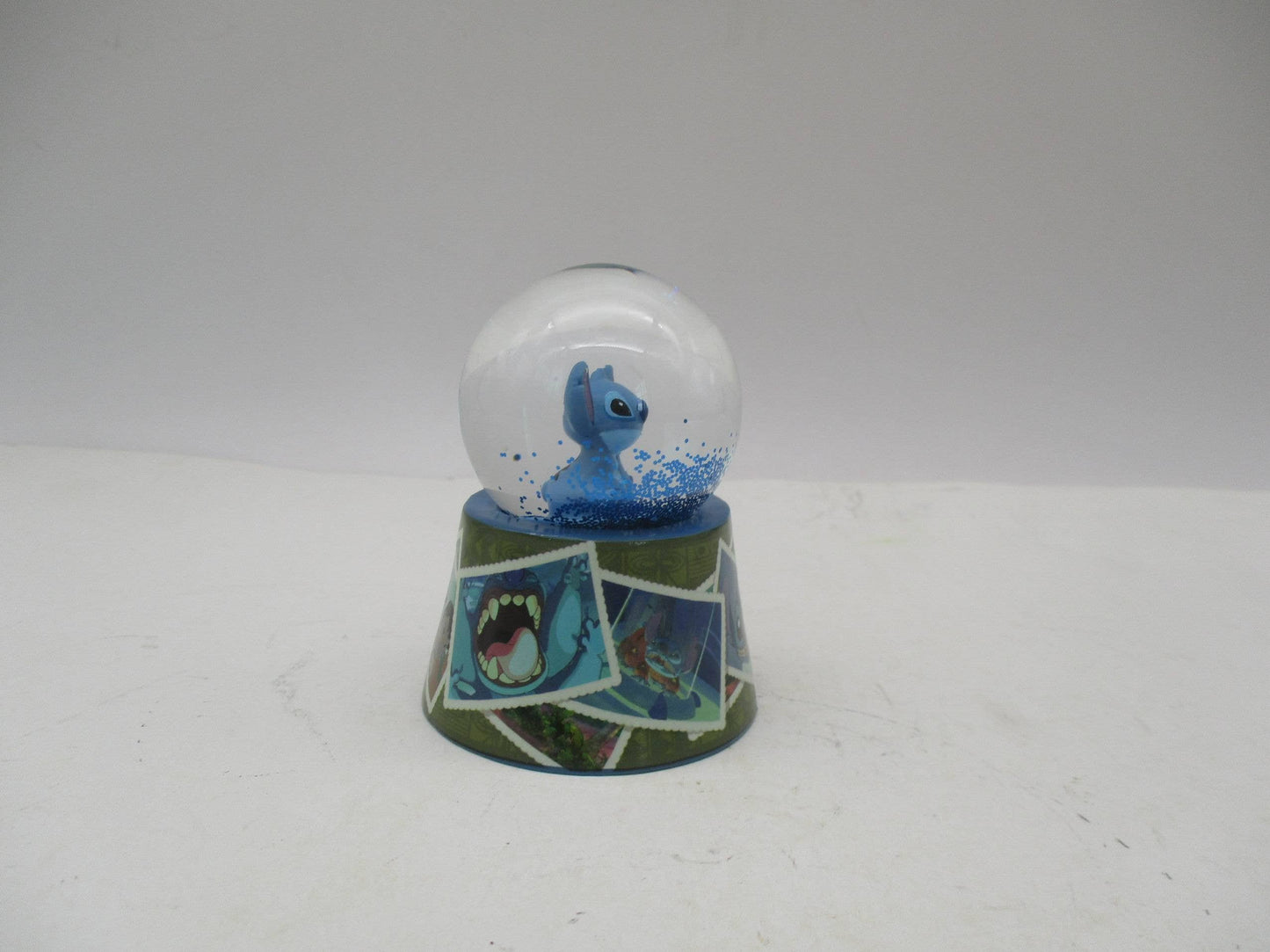 Boule à neige lumineuse 45mm photos vintage de Lilo et Stitch